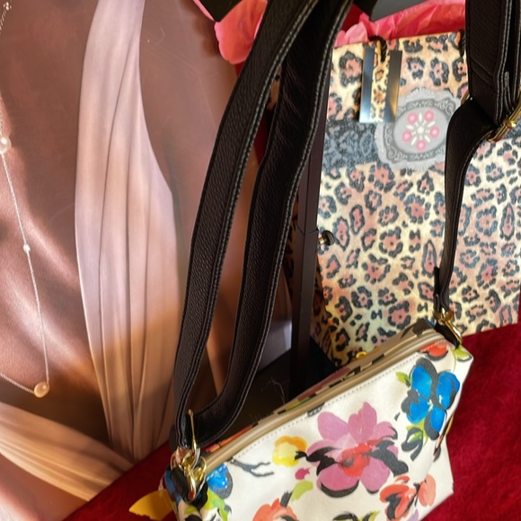 GAL CREAM FLORAL PRINT PINKS BLUE ORANGES GREENS ADJUSTABLE CROSSBODY BAG PURSE - Picture 3 of 14